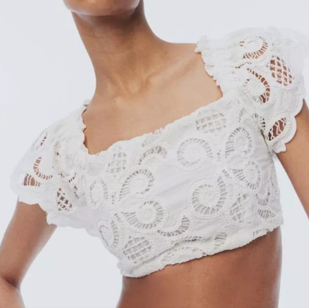 H&M Elegant White Lace Crop Top M